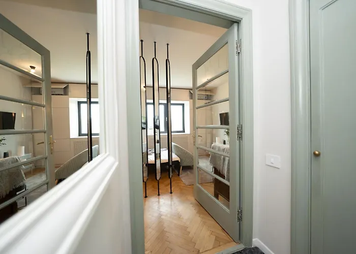 Aventurine Cismigiu Park * Βουκουρέστι